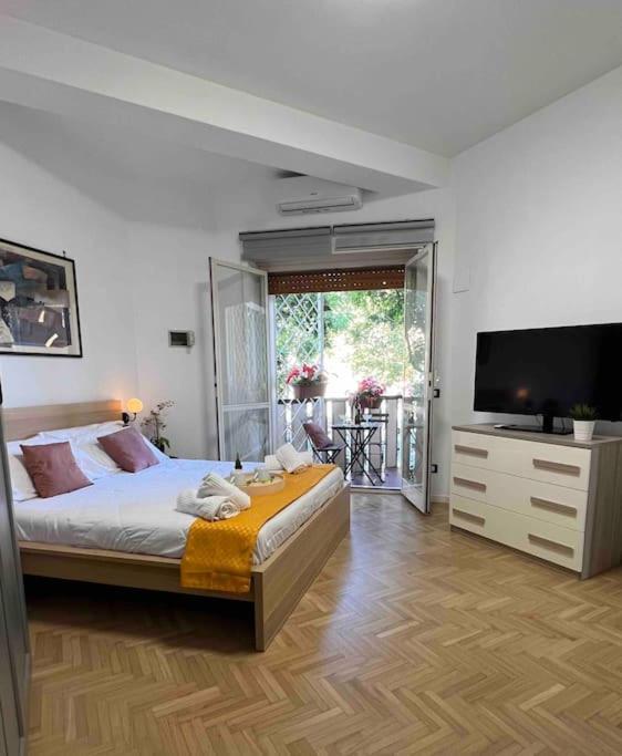 3 Fermate Dal Colosseo - Casa Vacanze Elena - 50 M Da Metro Garbatella Rome Exterior photo